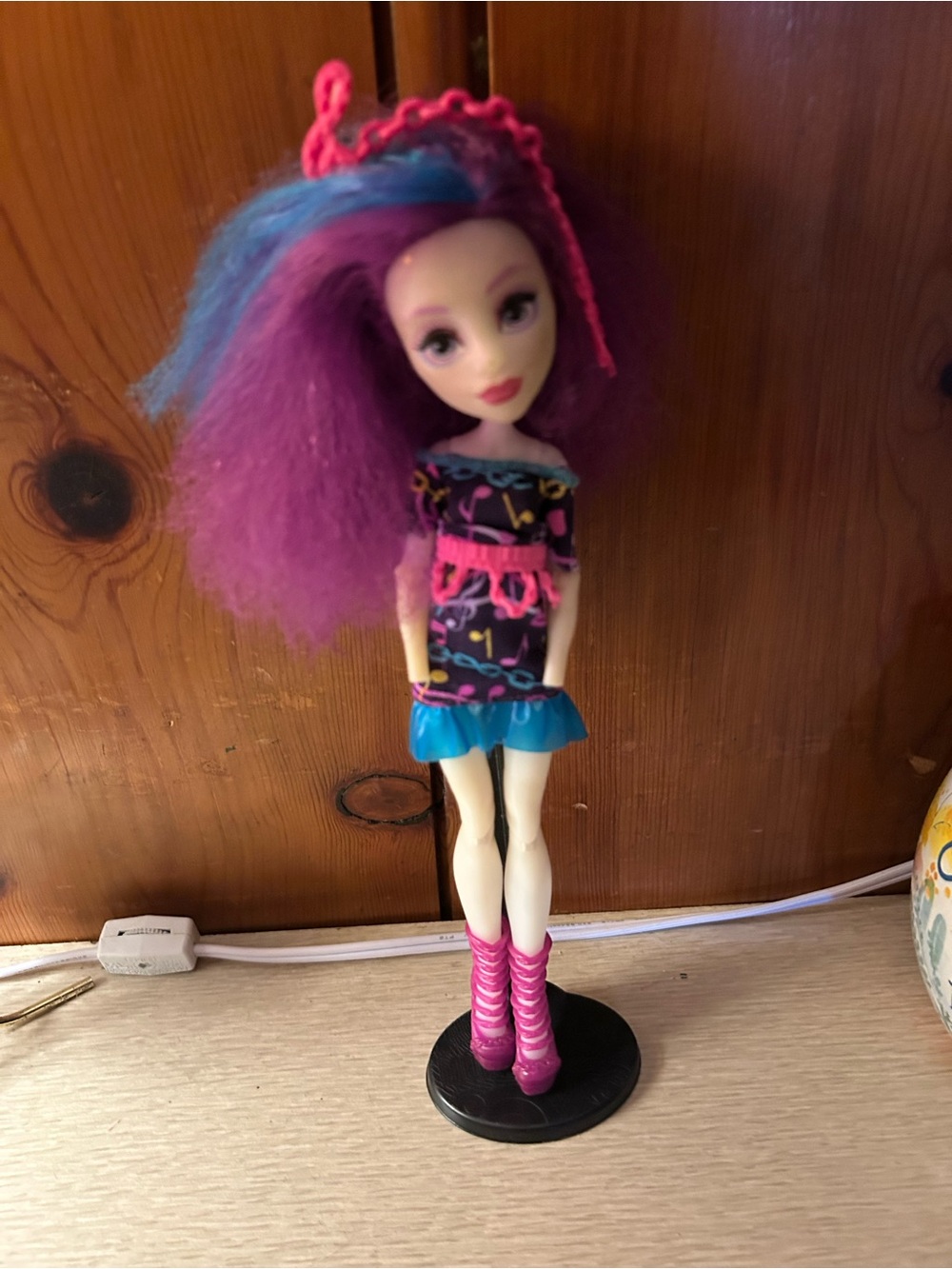 Ari Hauntington monster high doll electrified
